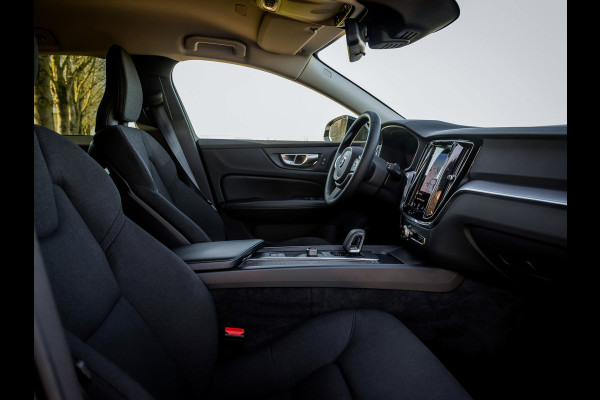 Volvo V60 2.0 B3 Momentum Advantage Automaat 1e Eigenaar
