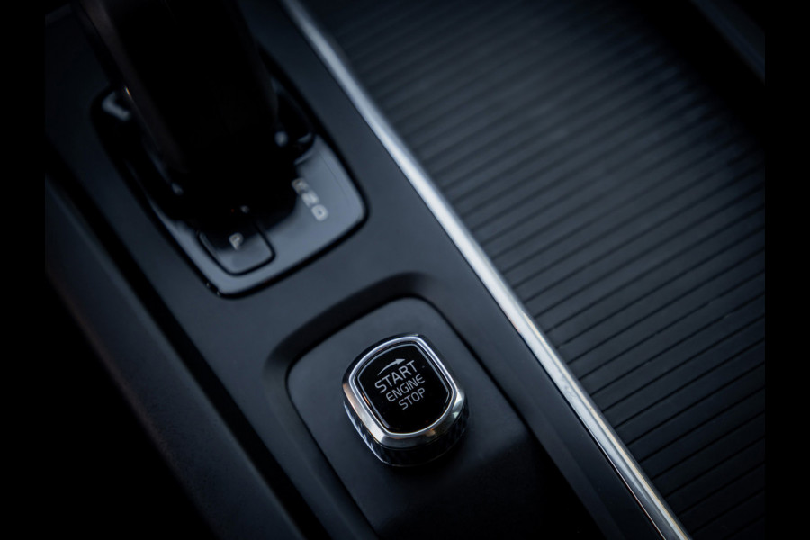 Volvo V60 2.0 B3 Momentum Advantage Automaat 1e Eigenaar