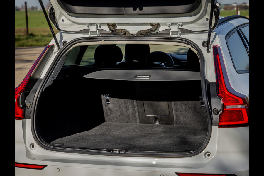 Volvo V60 2.0 B3 Momentum Advantage Automaat 1e Eigenaar