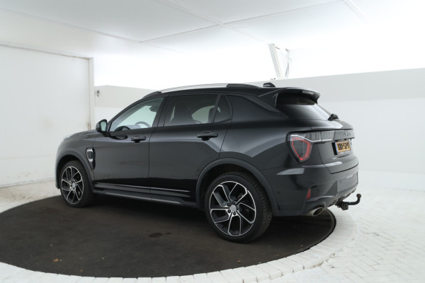 Lynk & Co 01 1.5 Full Black, Panorama Dak, Digital Dash