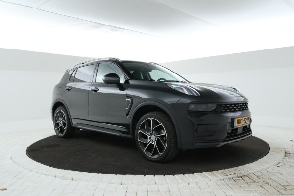 Lynk & Co 01 1.5 Full Black, Panorama Dak, Digital Dash