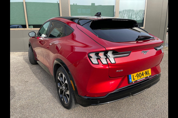 Ford Mustang Mach-E Extended AWD 98 kWh 1ste Eig Dealer onderhouden luxe uitvoering!