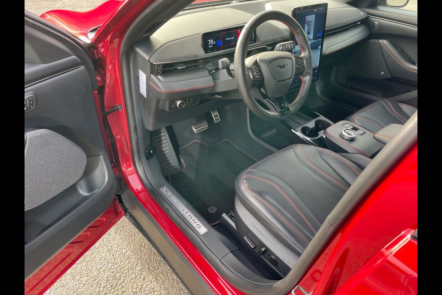 Ford Mustang Mach-E Extended AWD 98 kWh 1ste Eig Dealer onderhouden luxe uitvoering!