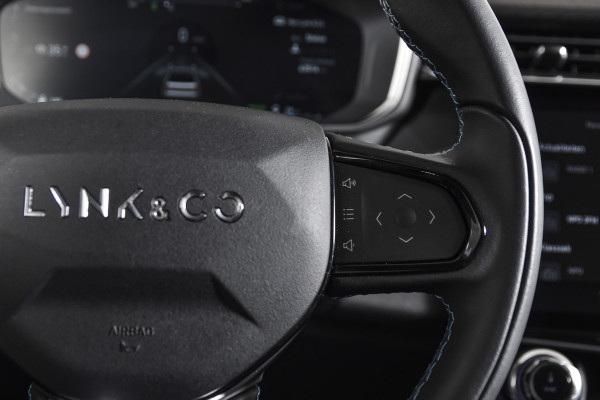 Lynk & Co 01 1.5 PHEV 261PK MY22 | 360 Camera | S/K-panodak | Adapt. Cruise | Memory | Elek. klep | LM 20" | 0388