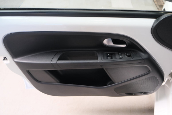 Volkswagen up! 1.0 BMT move up! - N.A.P. Airco.