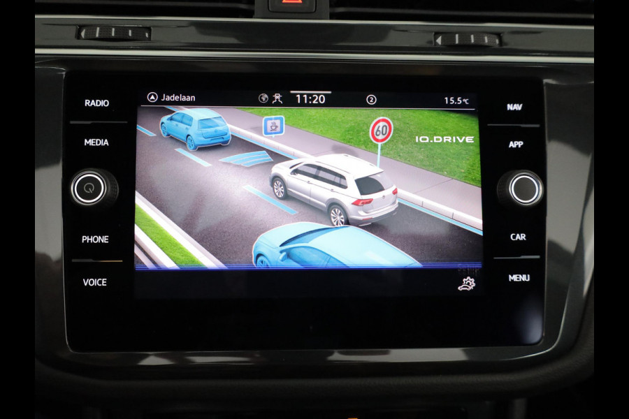 Volkswagen Tiguan 1.4 TSI eHybrid R-Line Business 245 PK PHEV | Navigatie | Panorama dak | Black Style | Assistentie pakket | Parkeer camera |