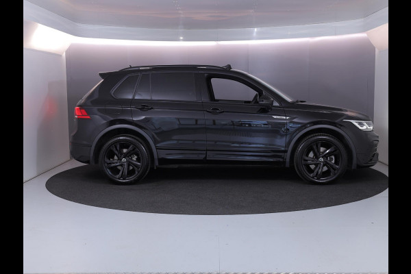 Volkswagen Tiguan 1.4 TSI eHybrid R-Line Business 245 PK PHEV | Navigatie | Panorama dak | Black Style | Assistentie pakket | Parkeer camera |