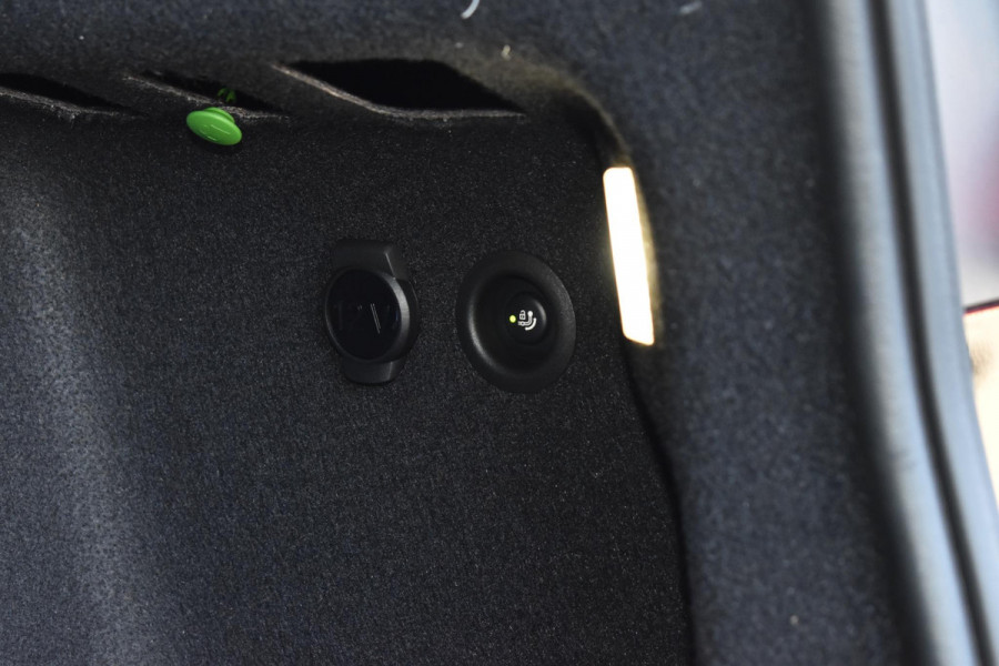 BMW X1 xDrive25e Plugin Hybrid 245PK Aut. M-Sport | Trekhaak | Navi | Camera | LED | Incl. garantie