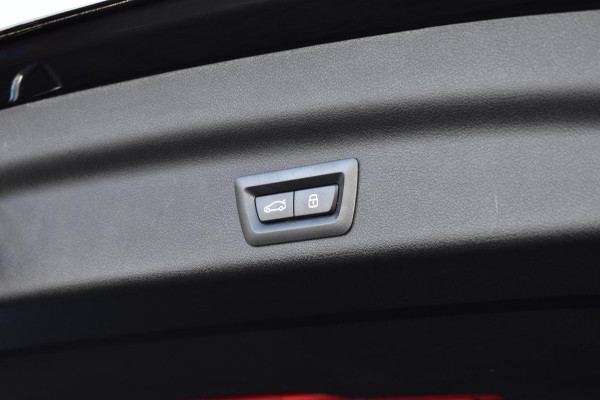 BMW X1 xDrive25e Plugin Hybrid 245PK Aut. M-Sport | Trekhaak | Navi | Camera | LED | Incl. garantie