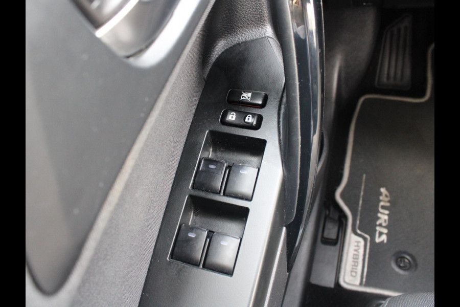 Toyota Auris Touring Sports 1.8 Hybrid Energy Plus | AIRCO | 12 MAANDEN BOVAG GARANTIE |