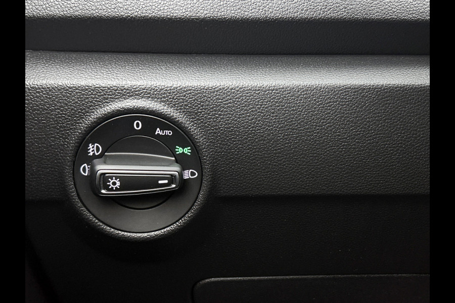 Volkswagen T-Roc Cabrio 1.5 TSI R-Line(Goed OndH, Navi, Trekhaak, StoelV, Parkeersensor V+A, Carplay, Etc)