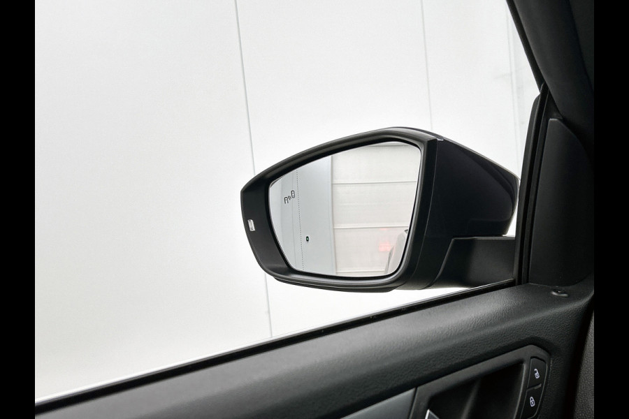 Volkswagen T-Roc Cabrio 1.5 TSI R-Line(Goed OndH, Navi, Trekhaak, StoelV, Parkeersensor V+A, Carplay, Etc)