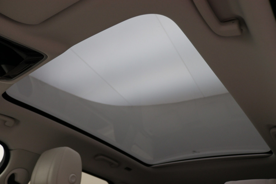 Land Rover Range Rover Velar 2.0 D180 AWD SE Automaat Leer, Panoramadak, Keyless, LED, Camera, Apple CarPlay, Trekhaak, 19''