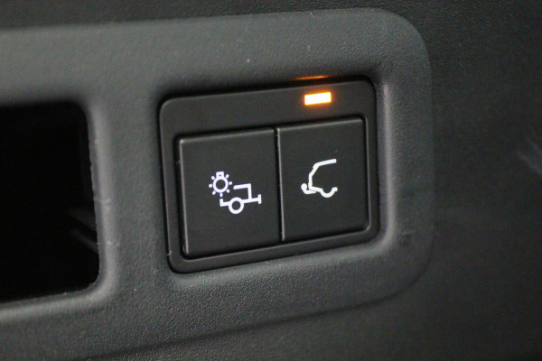 Land Rover Range Rover Velar 2.0 D180 AWD SE Automaat Leer, Panoramadak, Keyless, LED, Camera, Apple CarPlay, Trekhaak, 19''