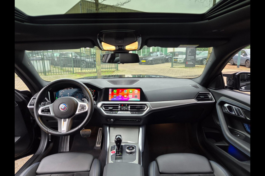 BMW 2 Serie 220i M Sport Coupé 50-jahre Edition Fabrieksgarantie Schuifdak NAP NL CarPlay Camera 100% Dealeronderhouden RIJKLAAR