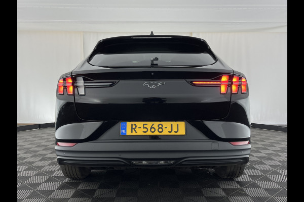 Ford Mustang Mach-E RWD 75 kWh [ 3-Fase-11kW ] {SOH-83%} (INCL-BTW)  Aut. *LEATHER | FULL-LED | DAB | DIGI-COCKPIT | KEYLESS | NAVI-FULLMAP | CARPLAY | HEATED-COMFORTSEATS | TOPVIEW | ADAPTIVE-CRUISE | PRIVACY-GLASS | 18'' ALU*