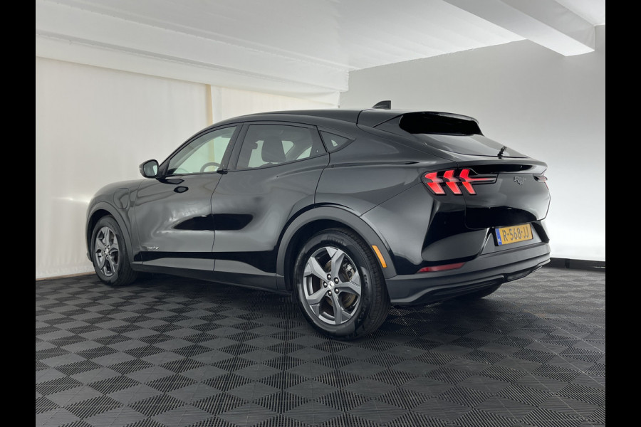 Ford Mustang Mach-E RWD 75 kWh [ 3-Fase-11kW ] {SOH-83%} (INCL-BTW)  Aut. *LEATHER | FULL-LED | DAB | DIGI-COCKPIT | KEYLESS | NAVI-FULLMAP | CARPLAY | HEATED-COMFORTSEATS | TOPVIEW | ADAPTIVE-CRUISE | PRIVACY-GLASS | 18'' ALU*