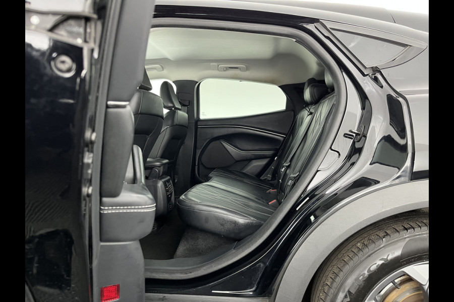Ford Mustang Mach-E RWD 75 kWh [ 3-Fase-11kW ] {SOH-83%} (INCL-BTW)  Aut. *LEATHER | FULL-LED | DAB | DIGI-COCKPIT | KEYLESS | NAVI-FULLMAP | CARPLAY | HEATED-COMFORTSEATS | TOPVIEW | ADAPTIVE-CRUISE | PRIVACY-GLASS | 18'' ALU*