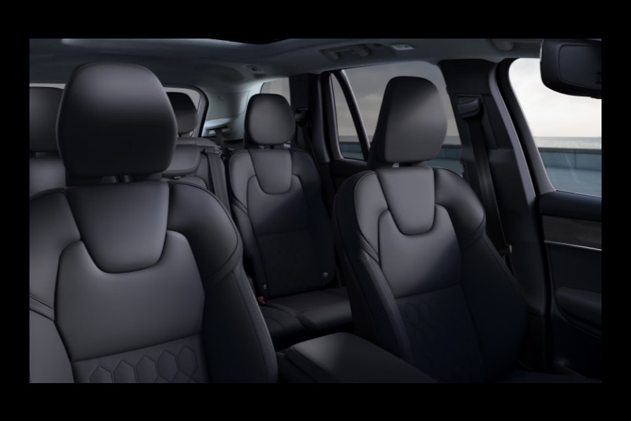 Volvo XC90 T8 455PK Automaat Plug-in hybrid AWD Ultra Bright Luchtvering / Trekhaak / Panoramadak / Google services / Elektrisch bedienbare voorstoelen met geheugen / Stoelverwarming voor en achter
