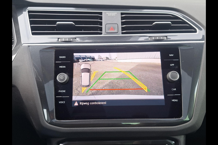 Volkswagen Tiguan 1.5 TSI ACT DSG Highline Business R | Panorama | Climate V+A | Adaptive CC | LED | Navi |