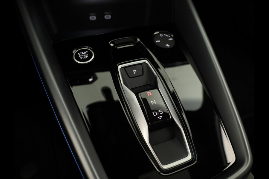 Audi A3 Sportback 45 TFSI e S edition Competition 245pk | Panoramadak | Sonos 3D | Ambient light | Parkeercamere | Adaptieve cruise controle