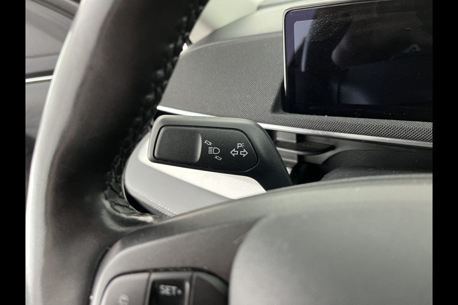 Ford Mustang Mach-E RWD 75 kWh [ 3-Fase-11kW ] {SOH-83%} (INCL-BTW)  Aut. *LEATHER | FULL-LED | DAB | DIGI-COCKPIT | KEYLESS | NAVI-FULLMAP | CARPLAY | HEATED-COMFORTSEATS | TOPVIEW | ADAPTIVE-CRUISE | PRIVACY-GLASS | 18'' ALU*