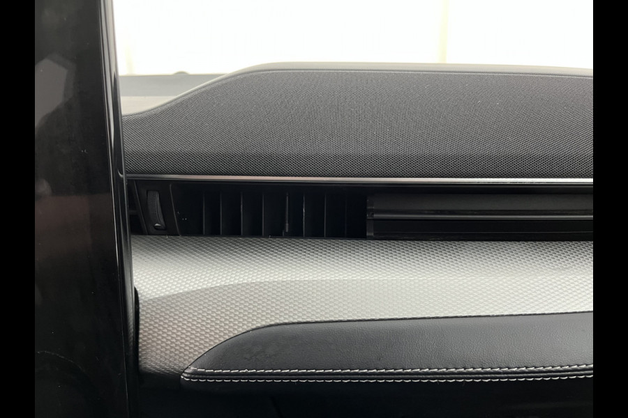 Ford Mustang Mach-E RWD 75 kWh [ 3-Fase-11kW ] {SOH-83%} (INCL-BTW)  Aut. *LEATHER | FULL-LED | DAB | DIGI-COCKPIT | KEYLESS | NAVI-FULLMAP | CARPLAY | HEATED-COMFORTSEATS | TOPVIEW | ADAPTIVE-CRUISE | PRIVACY-GLASS | 18'' ALU*