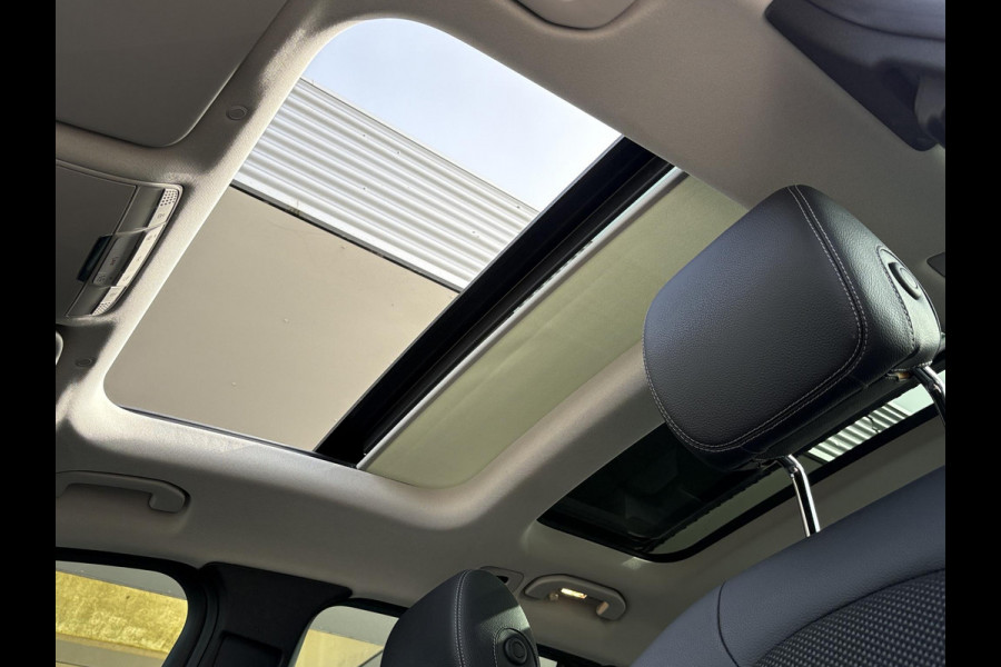 Mercedes-Benz GLC 300e 4MATIC Premium Plus | Panoramadak | Trekhaak | Achteruitrijcamera | Stoelverwarming | Half leder |