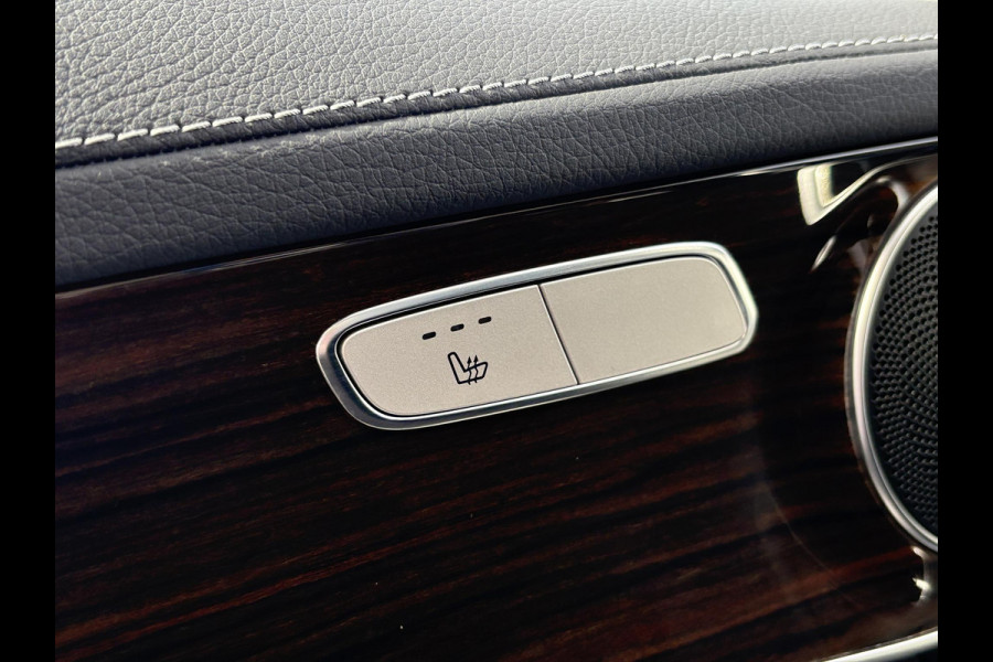 Mercedes-Benz GLC 300e 4MATIC Premium Plus | Panoramadak | Trekhaak | Achteruitrijcamera | Stoelverwarming | Half leder |