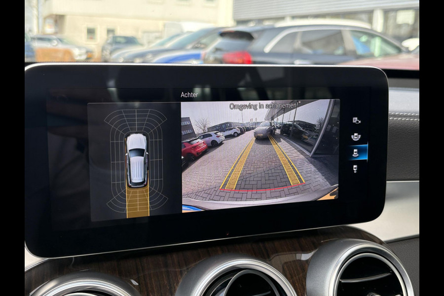 Mercedes-Benz GLC 300e 4MATIC Premium Plus | Panoramadak | Trekhaak | Achteruitrijcamera | Stoelverwarming | Half leder |