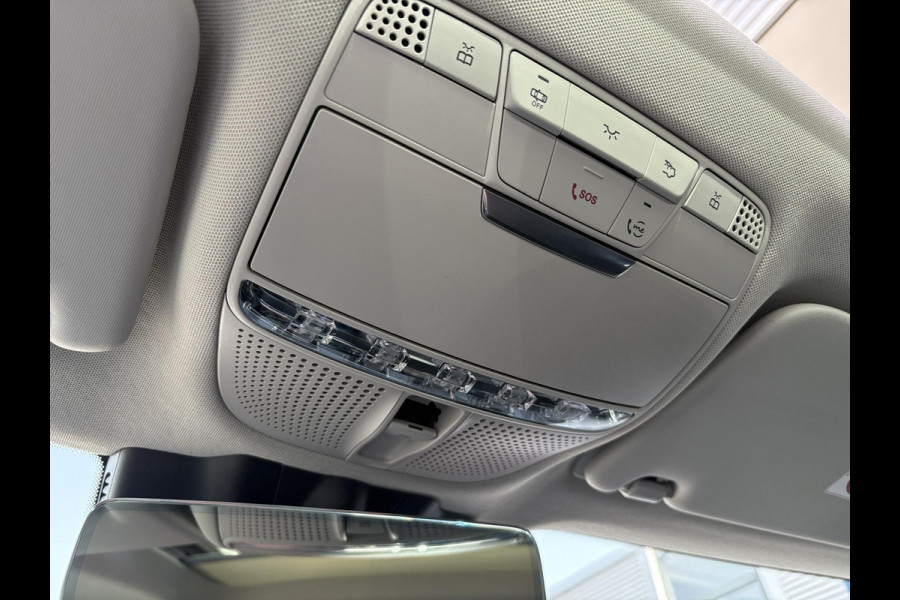 Mercedes-Benz GLC 300e 4MATIC Premium Plus | Panoramadak | Trekhaak | Achteruitrijcamera | Stoelverwarming | Half leder |