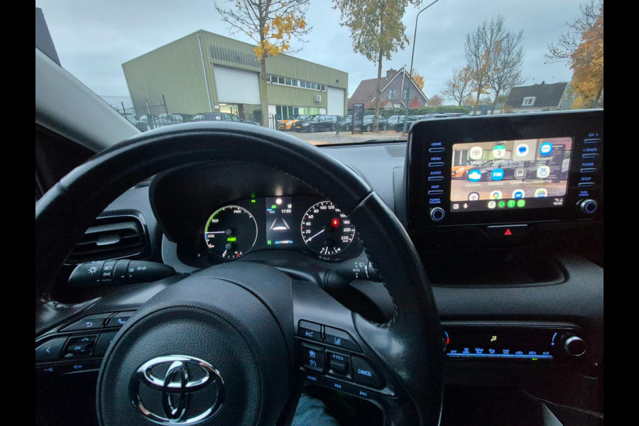 Toyota Yaris Fabrieksgarantie 3-2027 100% dealerond. 1e-eigenaar NAP APK 1-2028 1.5 Hybrid Active Automaat Camera Navi CarPlay
