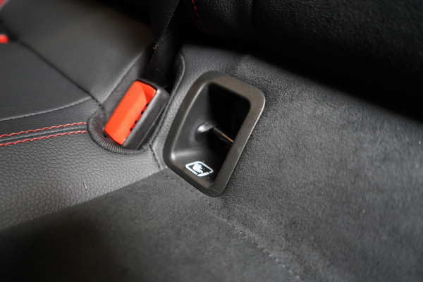 Mercedes-Benz A-Klasse 250 e AMG Line | SoH 96% | Sfeerverlichting | Navigatie | Black pakket | Sportstoelen