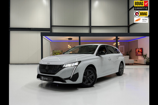 Peugeot 308 130pk Allure Trekhaak Navi, Leer Bekleding, Trekhaak, 360° Camera, ACC, LED Digital Cockpit,