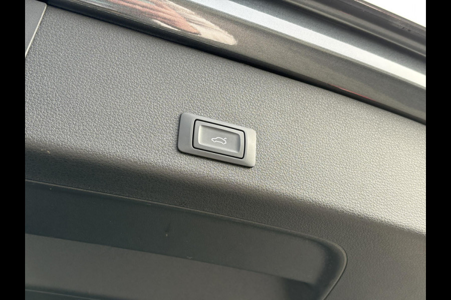 Audi e-tron 55 quattro S edition 95 kWh | Panoramadak | Stoelverwarming | Luchtvering | Memory Seats | ACC | B&O |