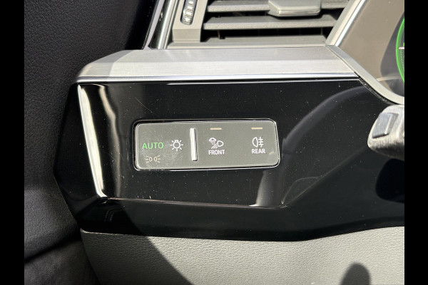 Audi e-tron 55 quattro S edition 95 kWh | Panoramadak | Stoelverwarming | Luchtvering | Memory Seats | ACC | B&O |