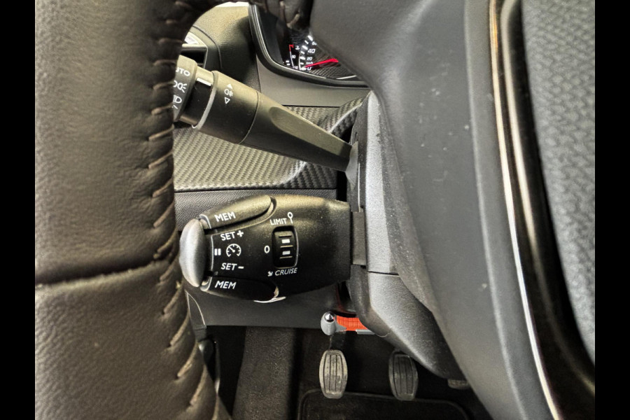 Peugeot 208 1.2 PureTech Allure Cruise control | Climate | Android auto / Apple carplay