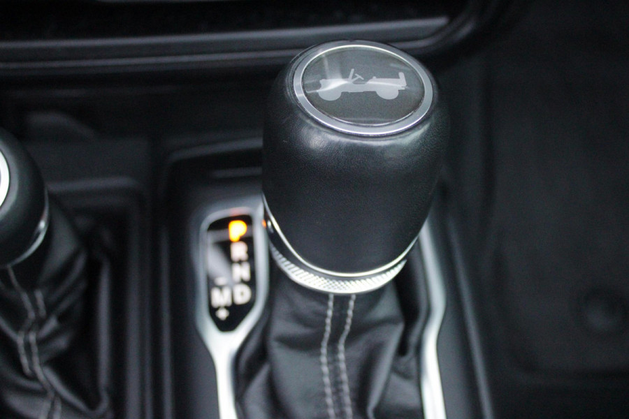 Jeep Wrangler Unlimited 4xe 380PK SAHARA OVERLAND | TRAILRATED | NAVIGATIE | APPLE CARPLAY/ANDROID AUTO | ACHTER/VOOR CAMERA | UITNEEMBARE DAKPLATEN | HARDTOP IN KLEUR | LEDEREN BEKLEDING | STOEL/STUUR VERWARMING | LED KOPLAMPEN | ADAPTIVE CRUISE CONTROL | TREE PLANKEN | HARD WHEELCOVER |