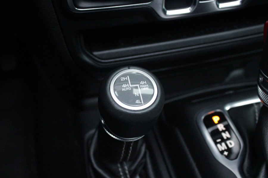 Jeep Wrangler Unlimited 4xe 380PK SAHARA OVERLAND | TRAILRATED | NAVIGATIE | APPLE CARPLAY/ANDROID AUTO | ACHTER/VOOR CAMERA | UITNEEMBARE DAKPLATEN | HARDTOP IN KLEUR | LEDEREN BEKLEDING | STOEL/STUUR VERWARMING | LED KOPLAMPEN | ADAPTIVE CRUISE CONTROL | TREE PLANKEN | HARD WHEELCOVER |