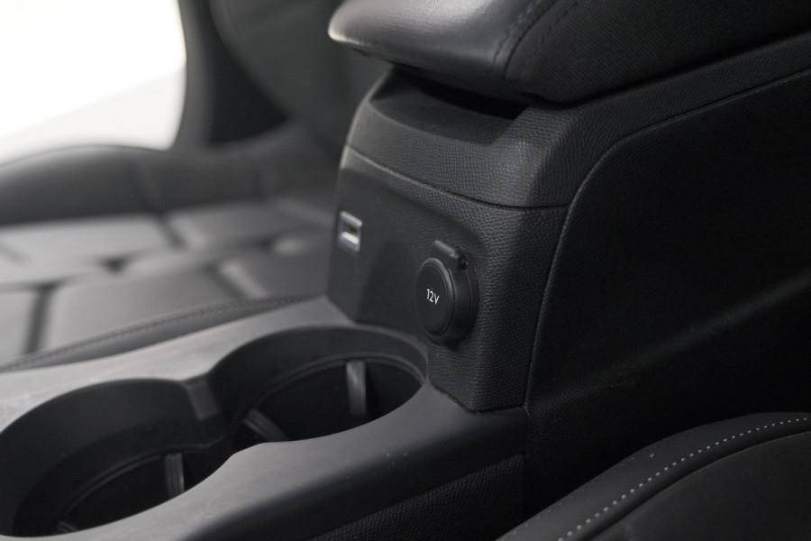 DS Ds 3 Crossback E-Tense So Chic 50 kWh | SHO = 93,8% | Allseason Banden | Camera | Dodehoekdetectie | Head-Up Display