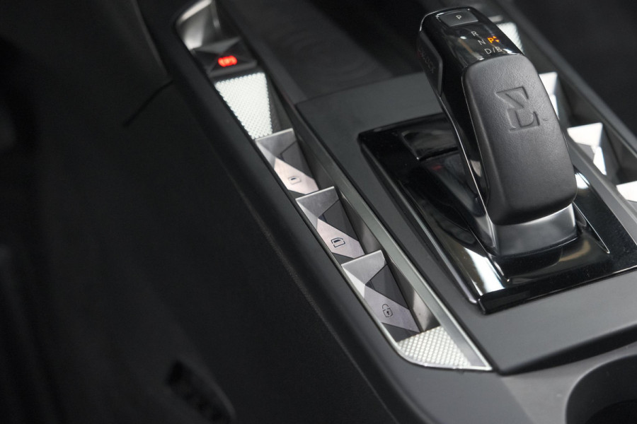 DS Ds 3 Crossback E-Tense So Chic 50 kWh | SHO = 93,8% | Allseason Banden | Camera | Dodehoekdetectie | Head-Up Display