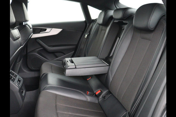 Audi A5 40 TFSI Sport S-Line edition | Carplay | Sportstoelen | Full LED | Half leder | Navigatie | Parkeerhulp | Cruise control | Bluetooth | Climate control | Sportstuur
