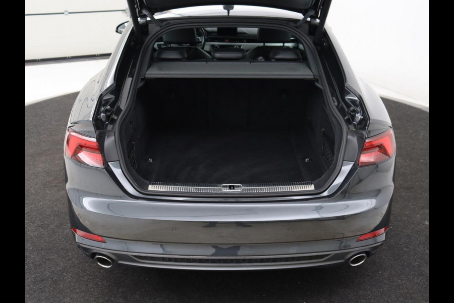 Audi A5 40 TFSI Sport S-Line edition | Carplay | Sportstoelen | Full LED | Half leder | Navigatie | Parkeerhulp | Cruise control | Bluetooth | Climate control | Sportstuur