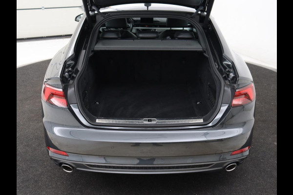 Audi A5 40 TFSI Sport S-Line edition | Carplay | Sportstoelen | Full LED | Half leder | Navigatie | Parkeerhulp | Cruise control | Bluetooth | Climate control | Sportstuur