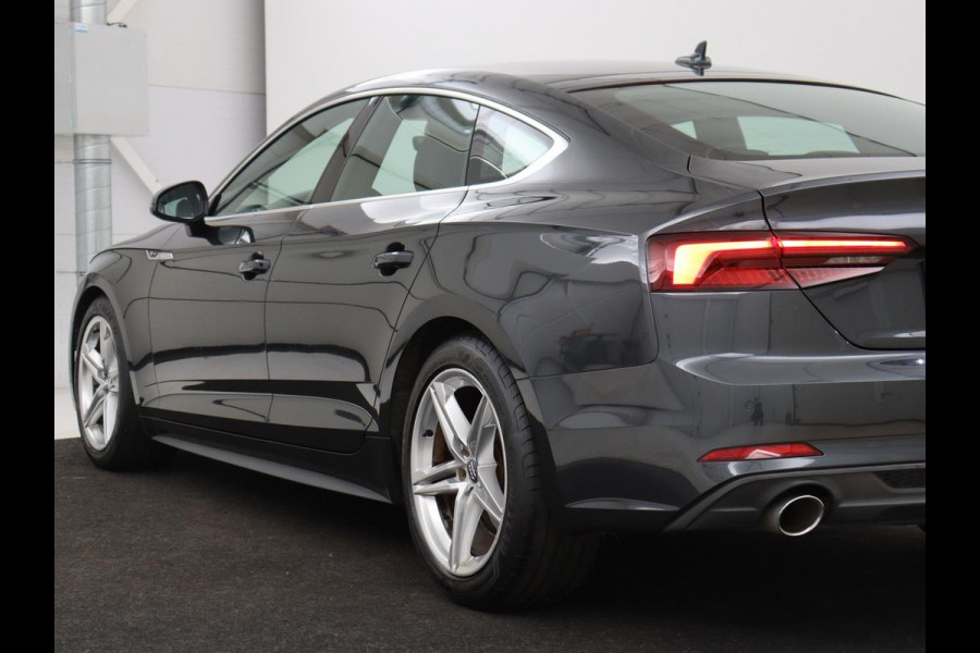 Audi A5 40 TFSI Sport S-Line edition | Carplay | Sportstoelen | Full LED | Half leder | Navigatie | Parkeerhulp | Cruise control | Bluetooth | Climate control | Sportstuur