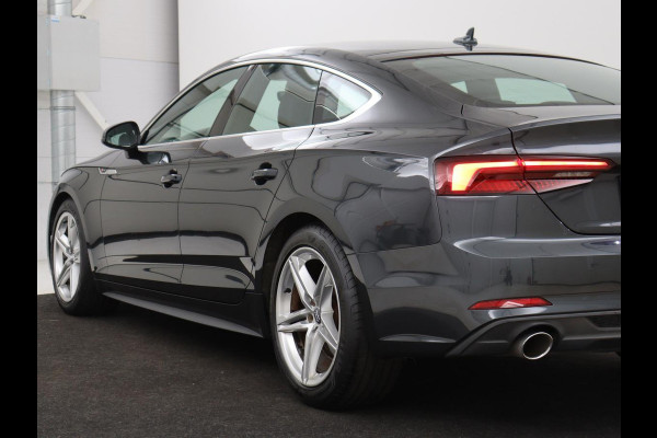 Audi A5 40 TFSI Sport S-Line edition | Carplay | Sportstoelen | Full LED | Half leder | Navigatie | Parkeerhulp | Cruise control | Bluetooth | Climate control | Sportstuur