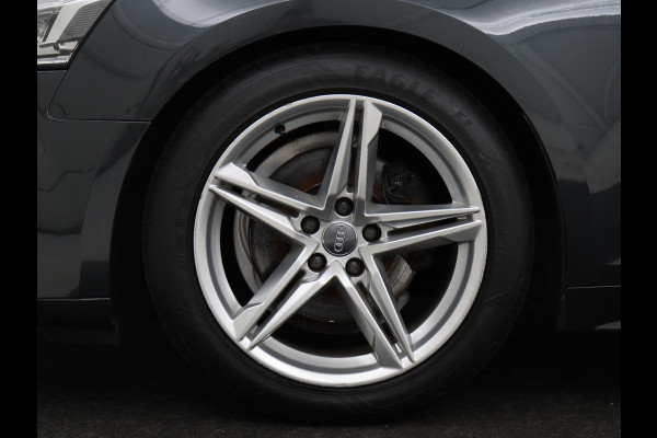 Audi A5 40 TFSI Sport S-Line edition | Carplay | Sportstoelen | Full LED | Half leder | Navigatie | Parkeerhulp | Cruise control | Bluetooth | Climate control | Sportstuur