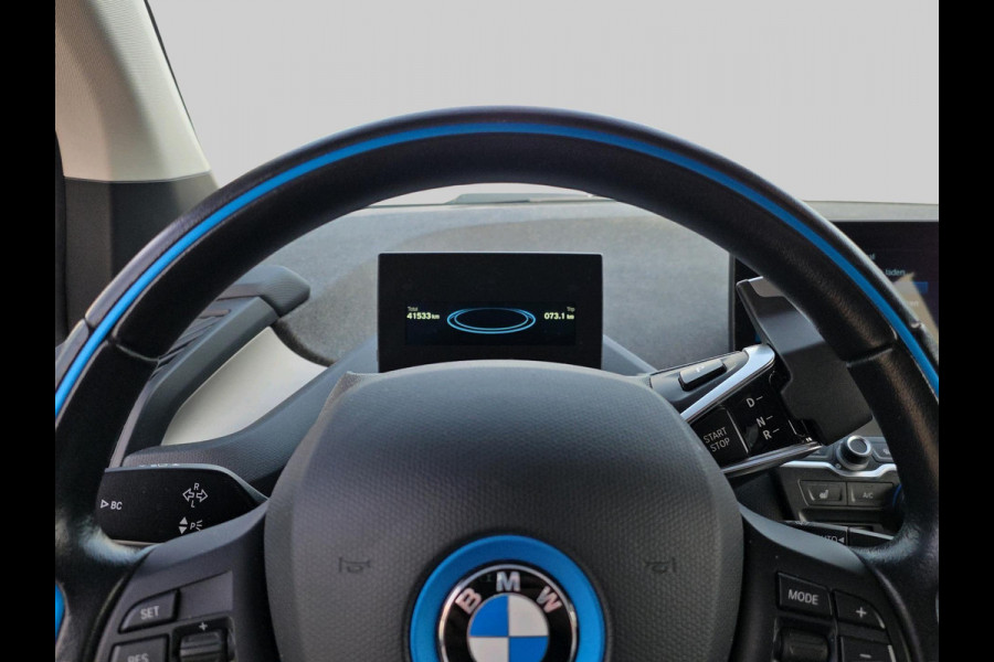BMW i3 Basis iPerformance 94Ah 33 kWh KEURIGE AUTO// NIEUWSTAAT