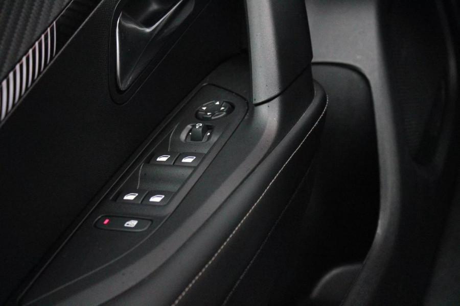 Peugeot 2008 1.2 Hybrid 145PK GT AUTOMAAT | ELEKTRISCH BEDIENBARE BESTUURDERSSTOEL | NAVIGATIE | FULL LED KOPLAMPEN | DRAADLOZE APPLE CARPLAY/ANDROID AUTO | ADAPTIVE CRUISE CONTROL | CAMERA VOOR + ACHTER | CLIMATE CONTROL | LICHTMETALEN VELGEN 17" | KEYLESS ENTRY/START | DAB+ RADIO | ALCANTARA/LEDEREN BEKLEDING  | DODEHOEK DETECTIE | PARKEERSENSOREN VOOR + ACHTER | STOEL VERWARMING |