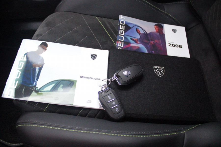 Peugeot 2008 1.2 Hybrid 145PK GT AUTOMAAT | ELEKTRISCH BEDIENBARE BESTUURDERSSTOEL | NAVIGATIE | FULL LED KOPLAMPEN | DRAADLOZE APPLE CARPLAY/ANDROID AUTO | ADAPTIVE CRUISE CONTROL | CAMERA VOOR + ACHTER | CLIMATE CONTROL | LICHTMETALEN VELGEN 17" | KEYLESS ENTRY/START | DAB+ RADIO | ALCANTARA/LEDEREN BEKLEDING  | DODEHOEK DETECTIE | PARKEERSENSOREN VOOR + ACHTER | STOEL VERWARMING |